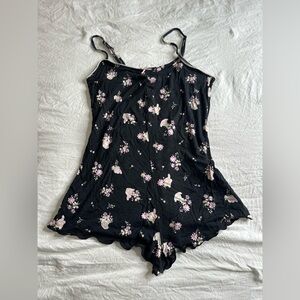 ✨Sanrio My Melody pj romper size Small